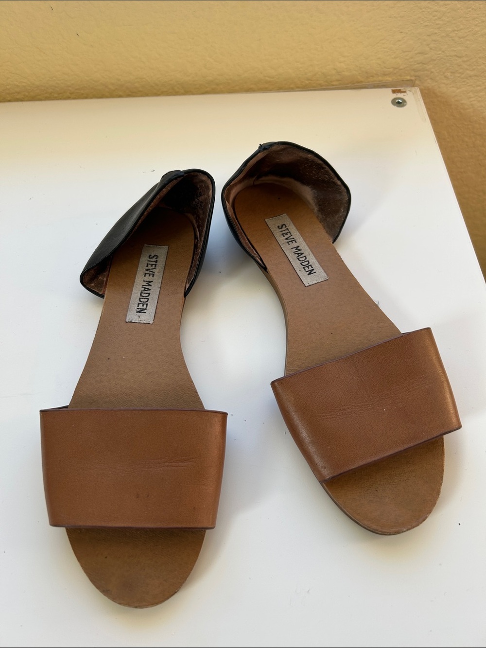Steve Madden Two-Tone Brown and Black Leather Slide Sandals